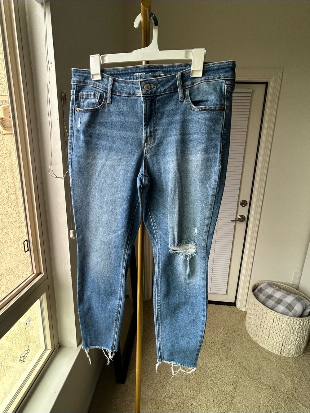 Old Navy Blue Distressed Ankle Crop Jeans
